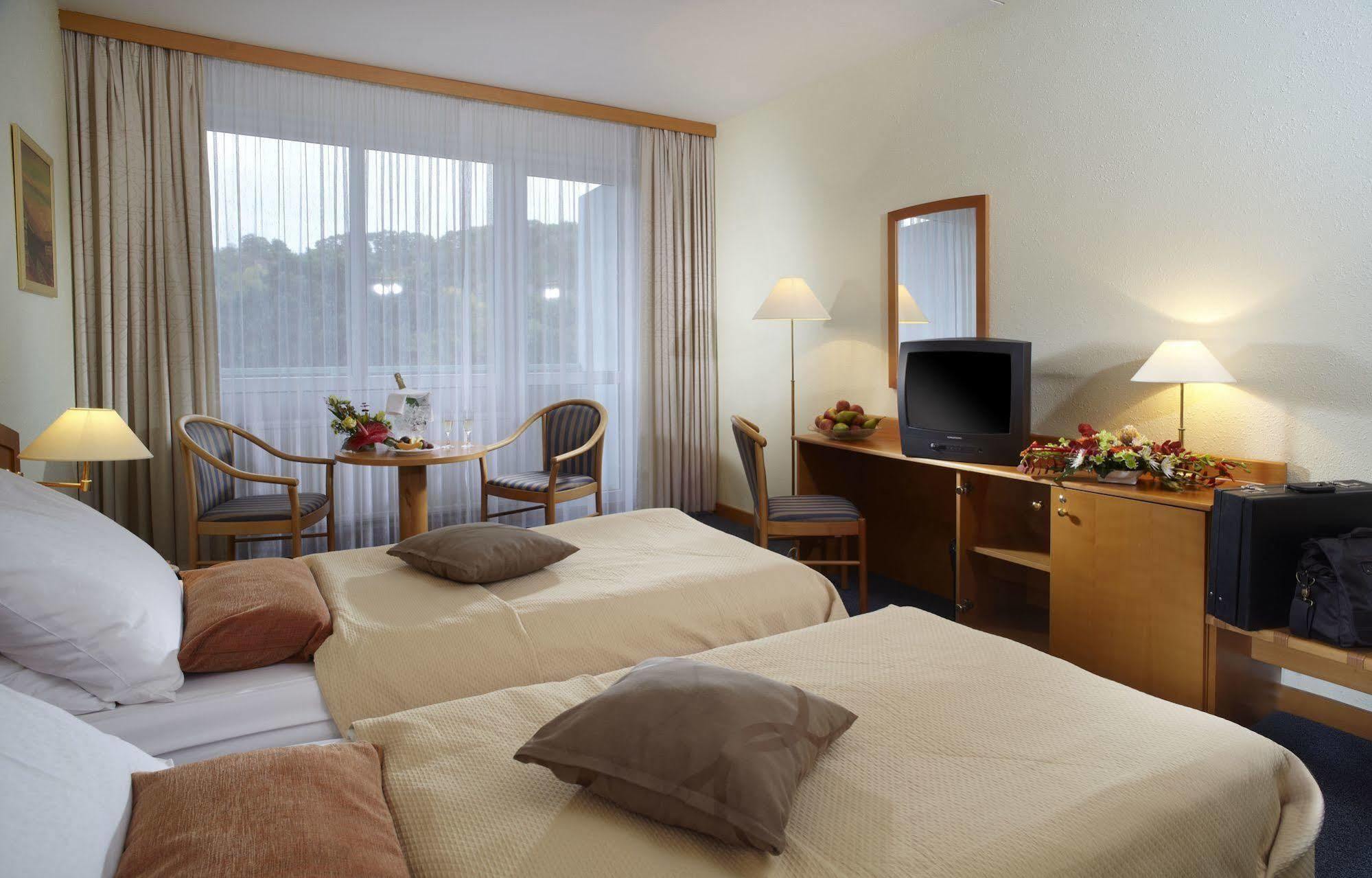 Hotel Orea Voro 3*